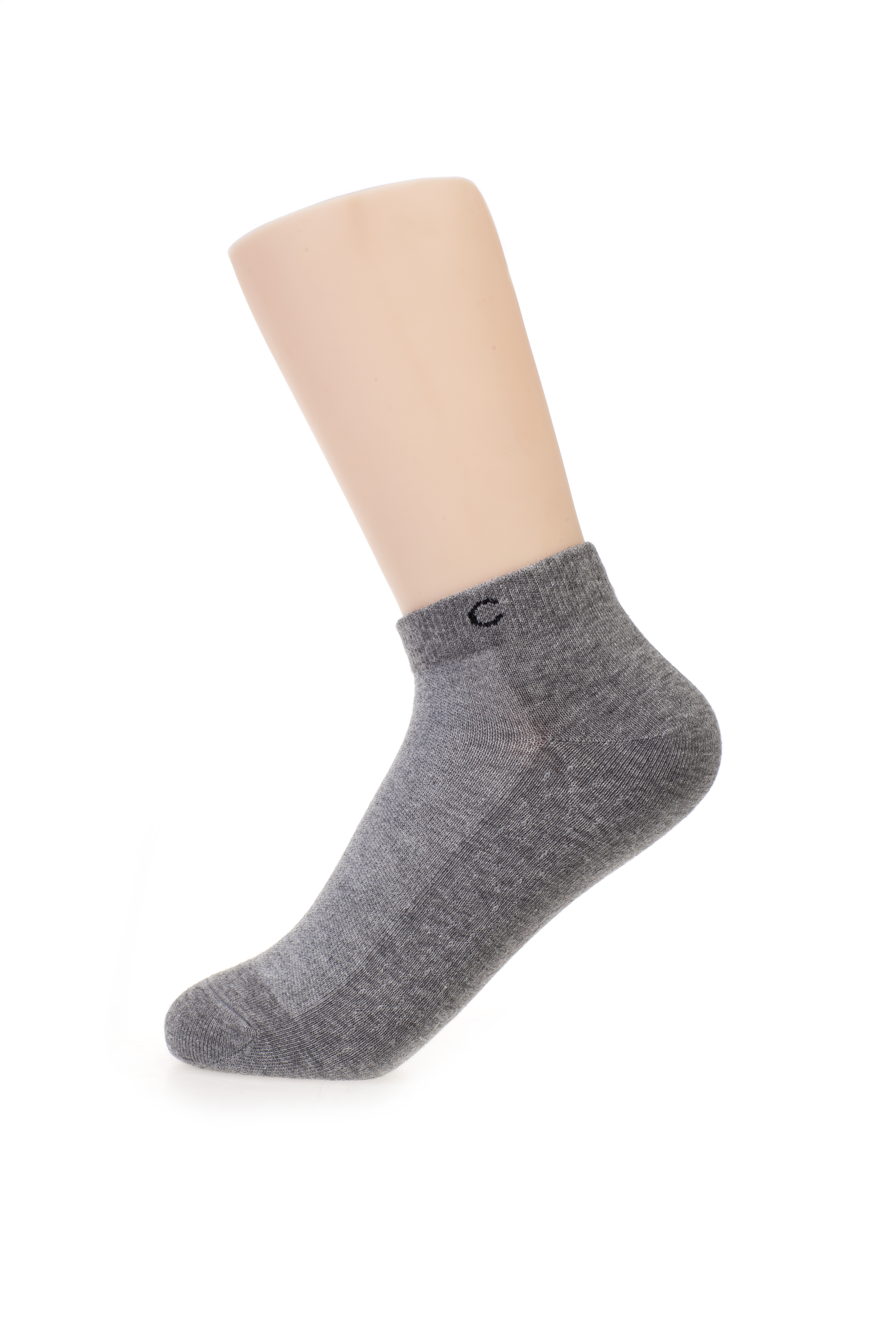  p>防臭袜一般是指具备抑制和杀灭细菌效果的袜子. /p>