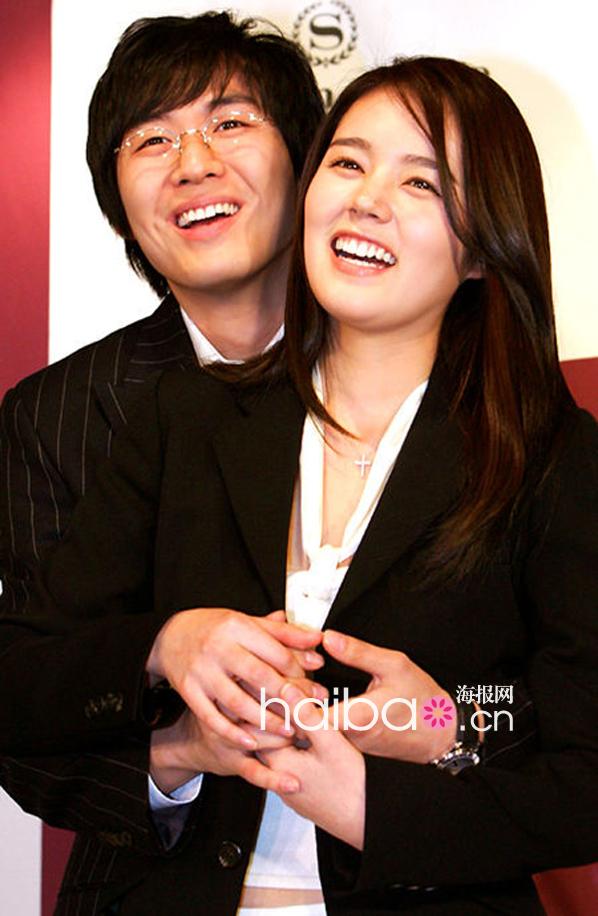  p>韩佳人(han ga in),本名"金贤珠",1982年2月25日出生于韩国首尔市