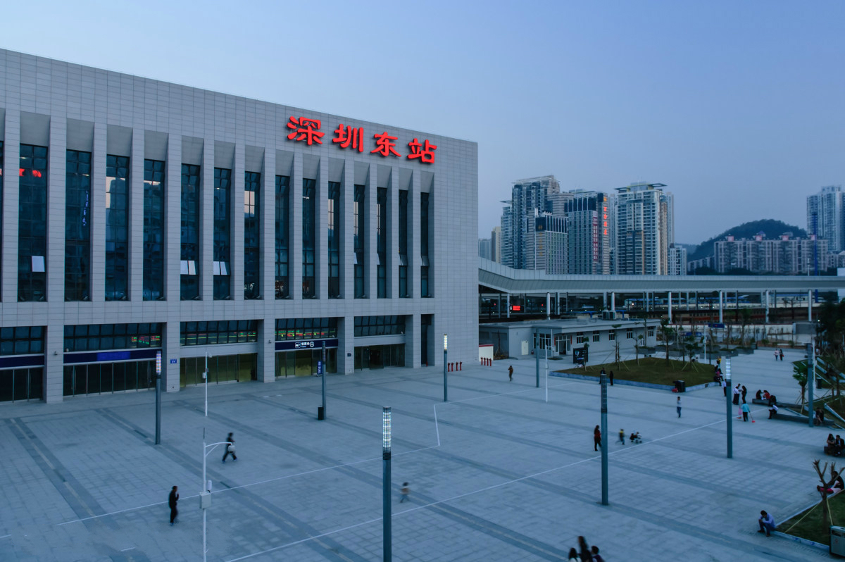  p>深圳东站(shenzhendong railway station)位于中国广东省 a href="