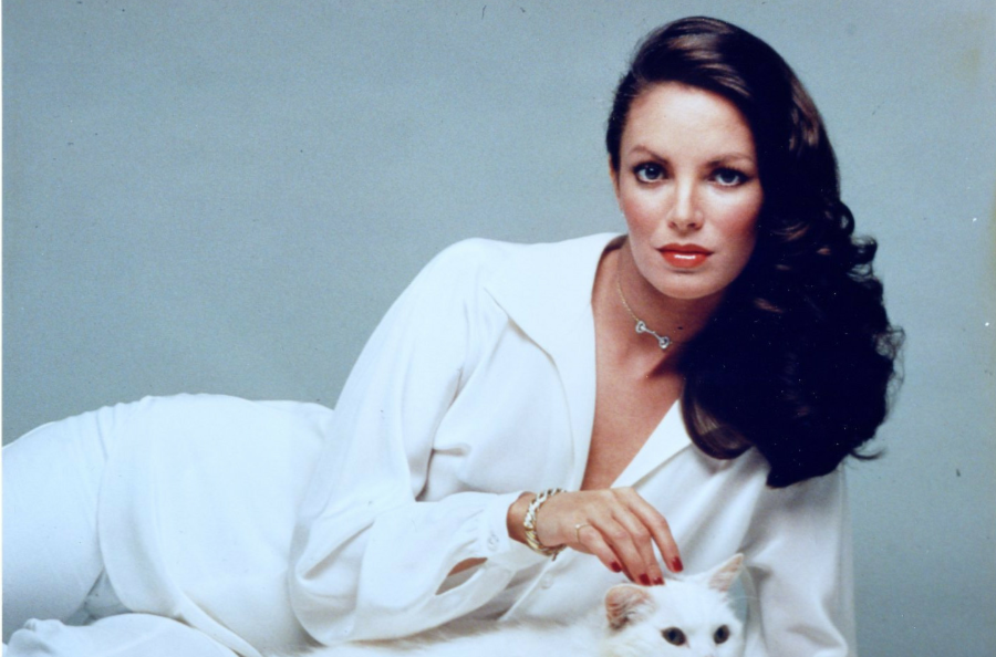  p>杰奎琳·史密斯 i>(jaclyn smith) /i>,美国演员,代表作是《 a