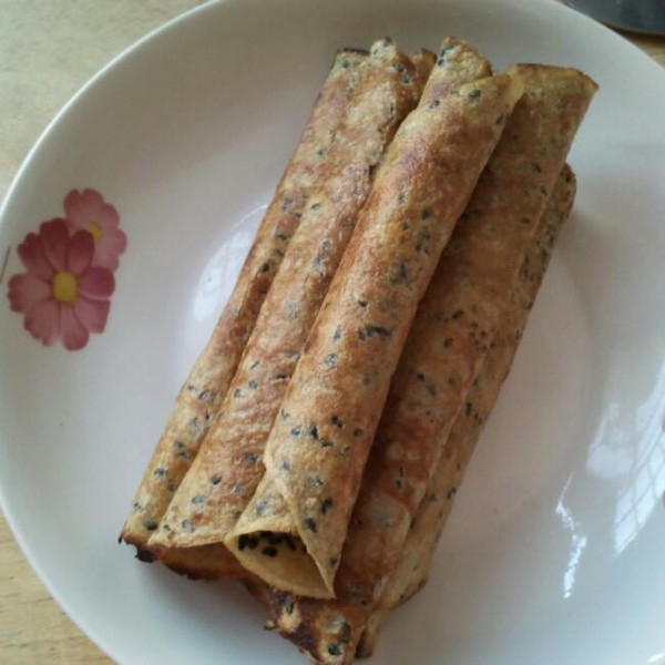  p data-id="gn5faudg5g">平底锅版原味蛋卷主要食材为鸡蛋和低粉