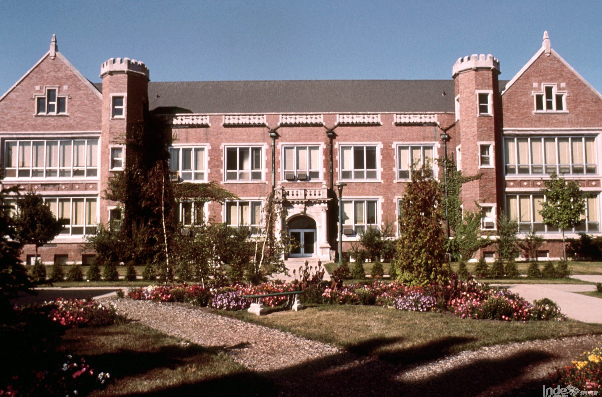  p>伊利诺伊州立大学(illinois state university,简称isu)是一所著名