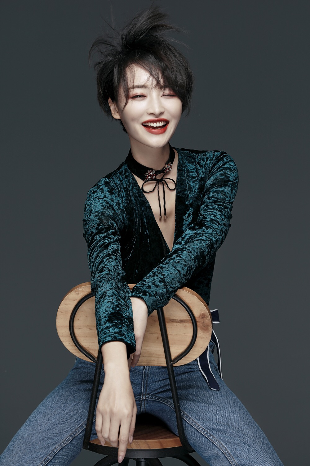  p>杨菲洋,原名杨洋,1989年6月8日出生于江西省赣州市章贡区,中国内地