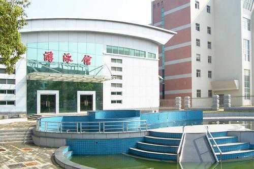 游泳馆