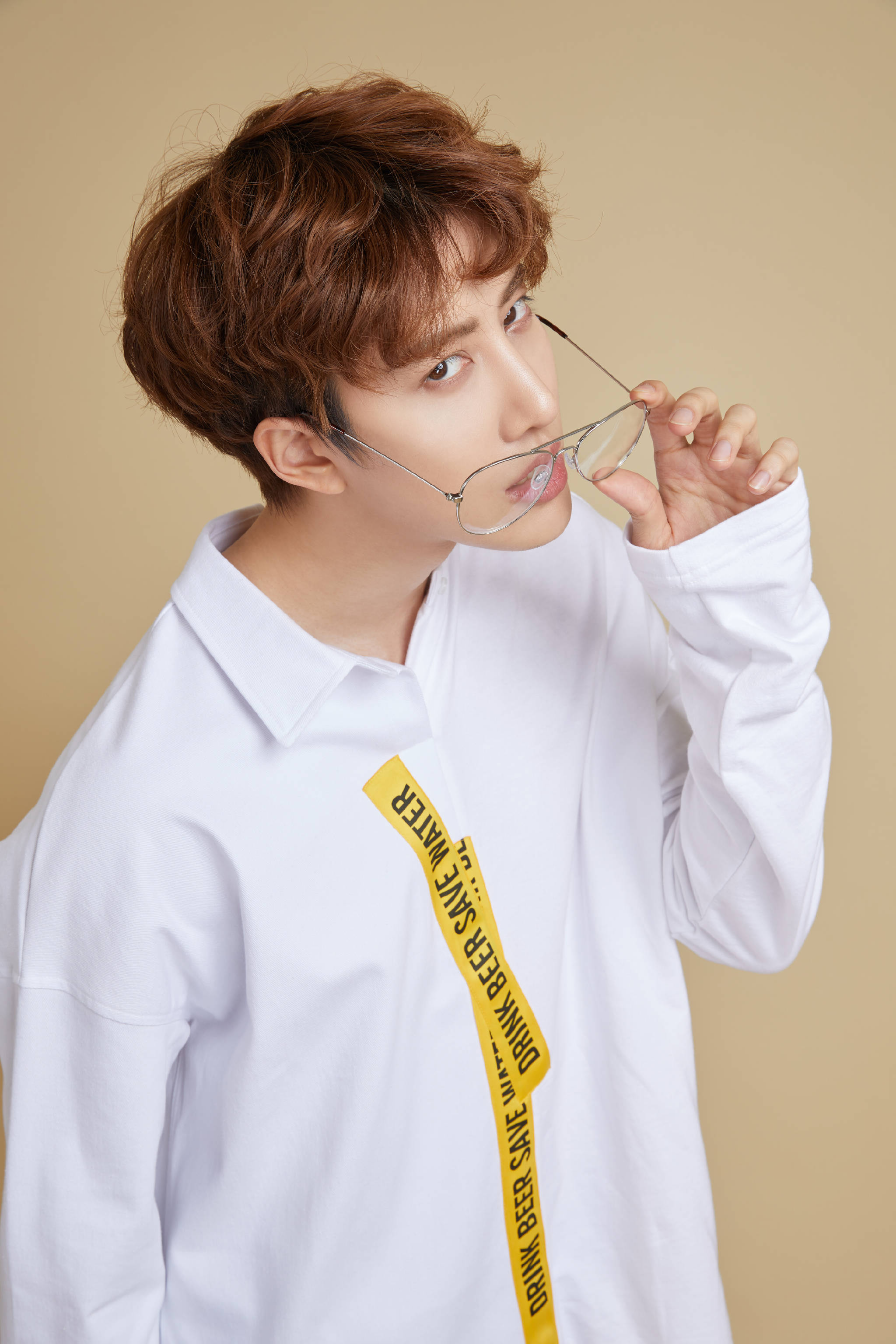  p>披拉·尼迪裴善官(mike),1989年12月19日出生于泰国,泰国流行乐男