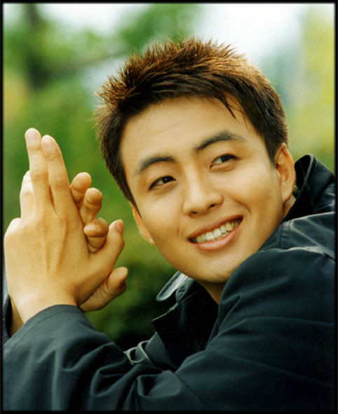  p>裴勇俊(bae yong joon),1972年8月29日出生于首尔,韩国男演员,制作