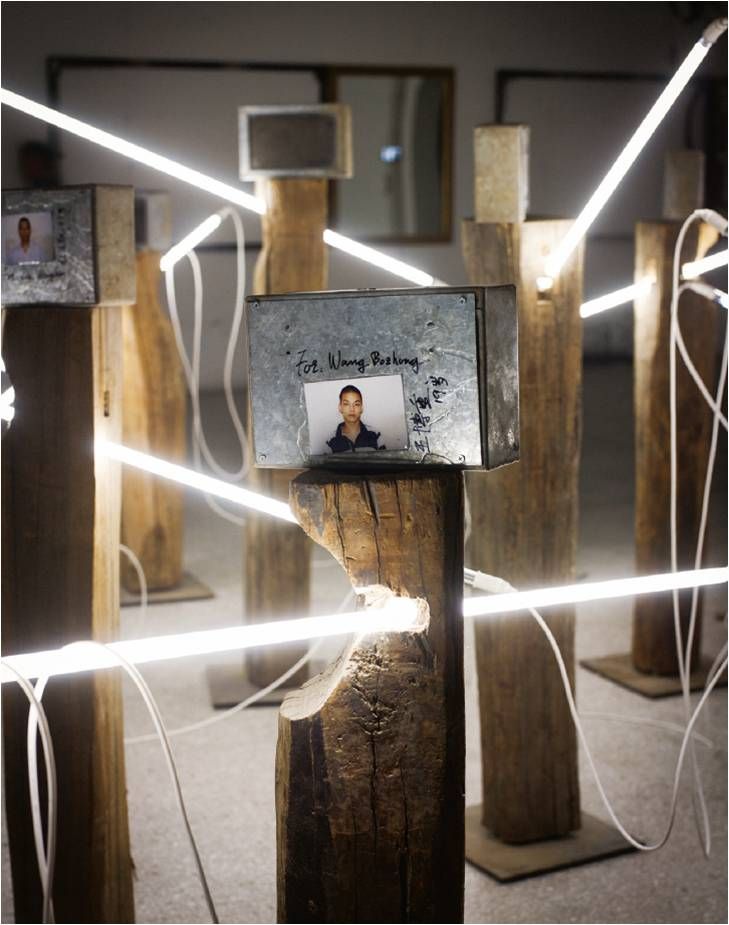  p data-id="gnb8n10qod">高波,艺术家,摄影家,1983年毕业于四川美术