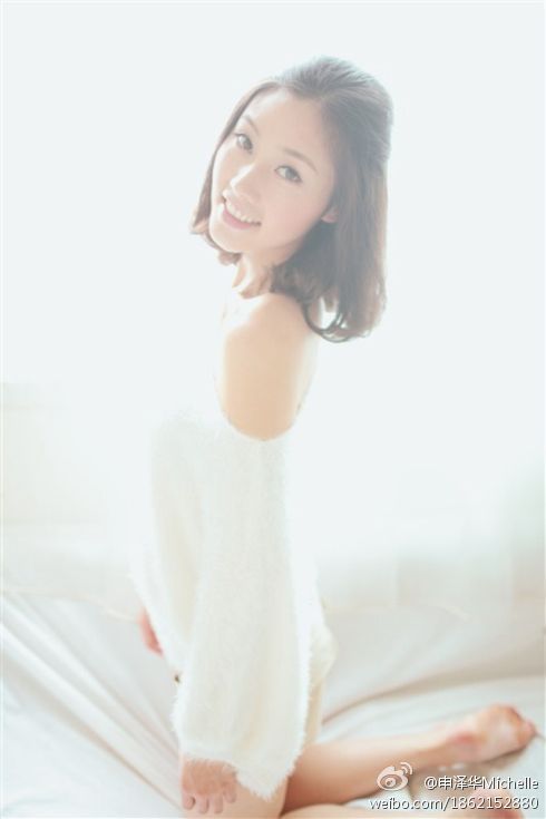 data-id="gnwflzn03u">申泽华,出生于1984年10月6日,中国内地女演员