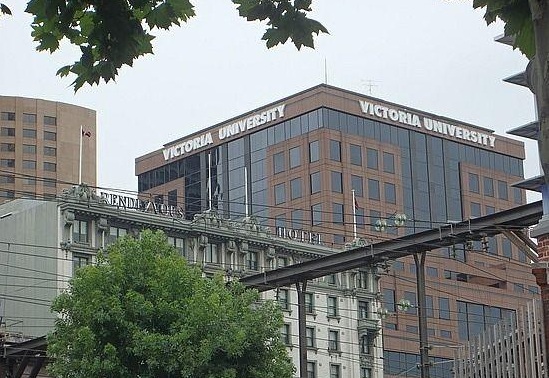维多利亚大学
