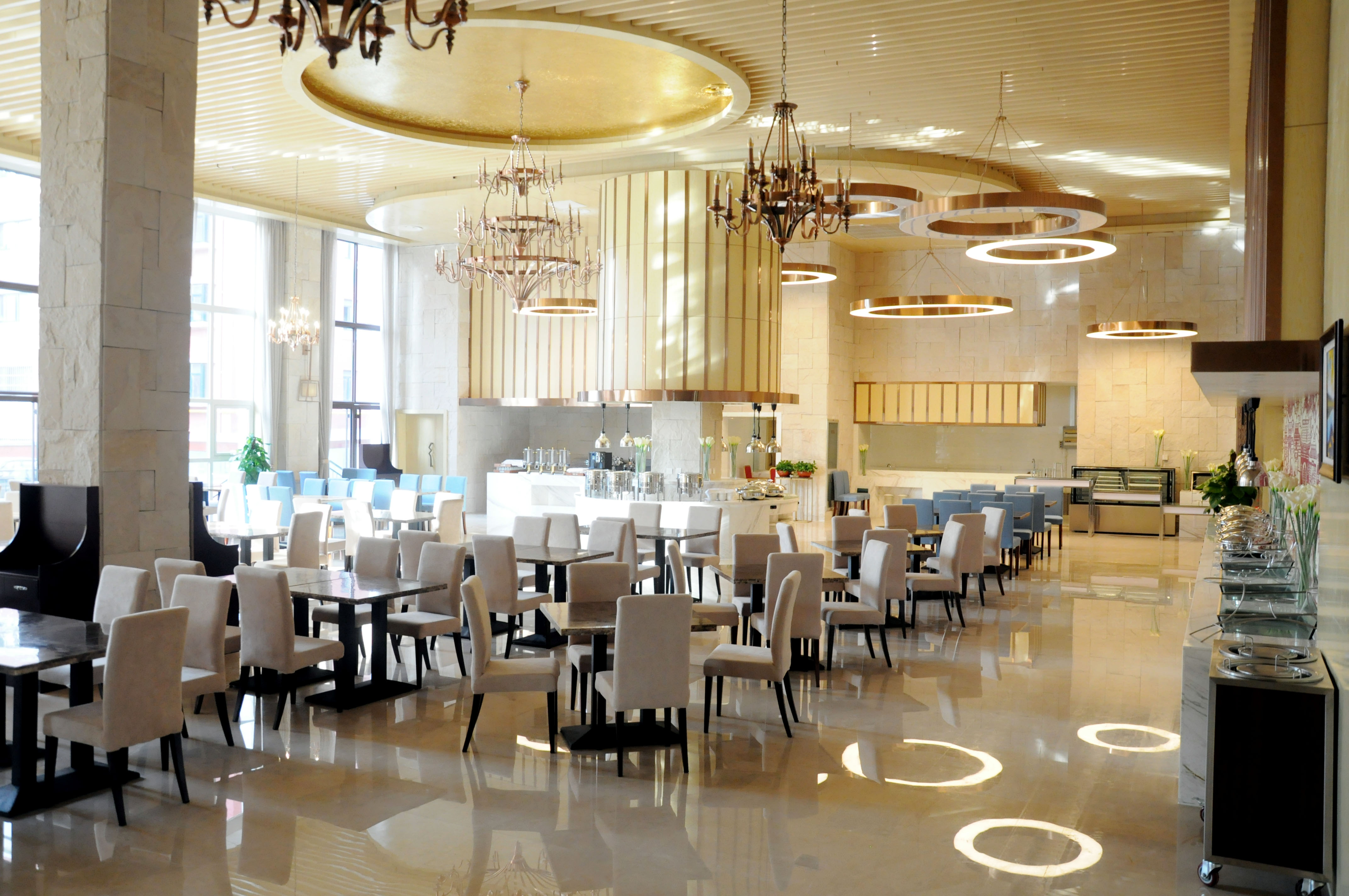 青岛西海岸珠山大饭店有限公司