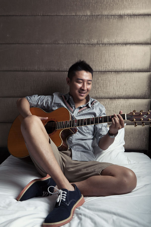  p>梁晓雪(kurukawa),1983年2月5日出生于北京市,中国内地男歌手,毕业