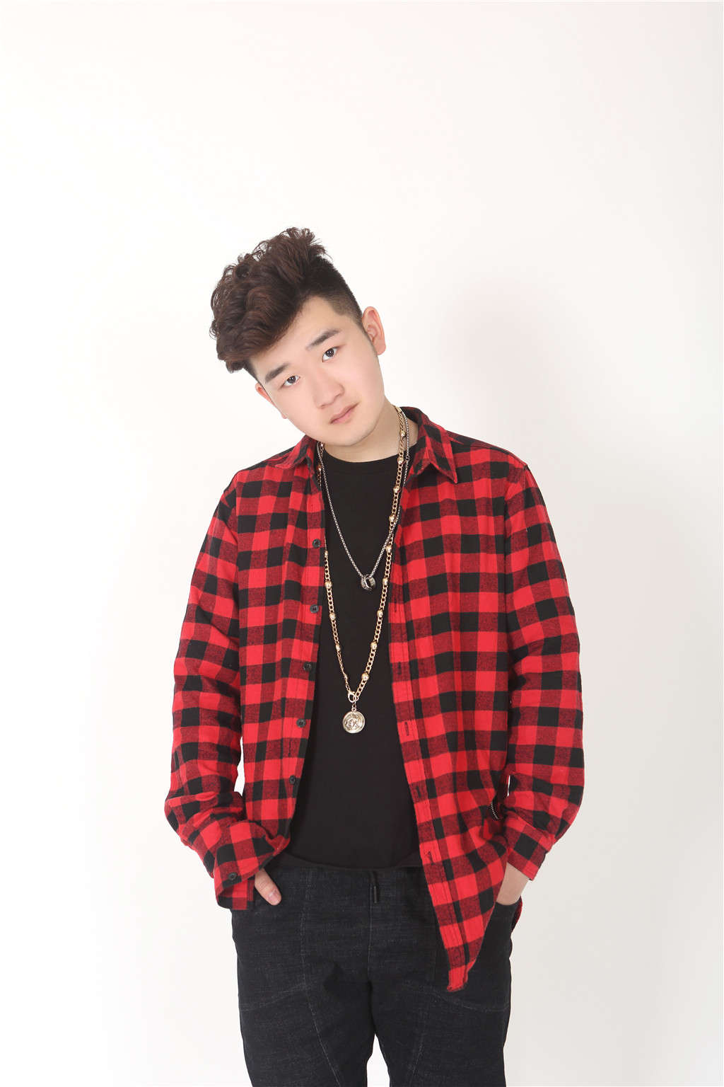  p>李泽熙,男,汉族,2000年1月1日出生于河南开封