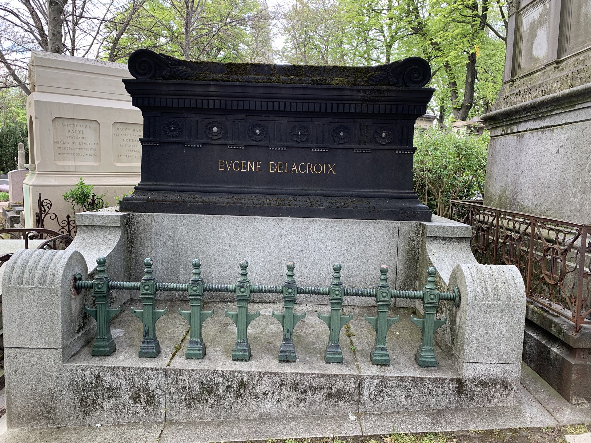 href="/item/巴黎/858" data-lemmaid="858">巴黎 /a>市内最大的墓地