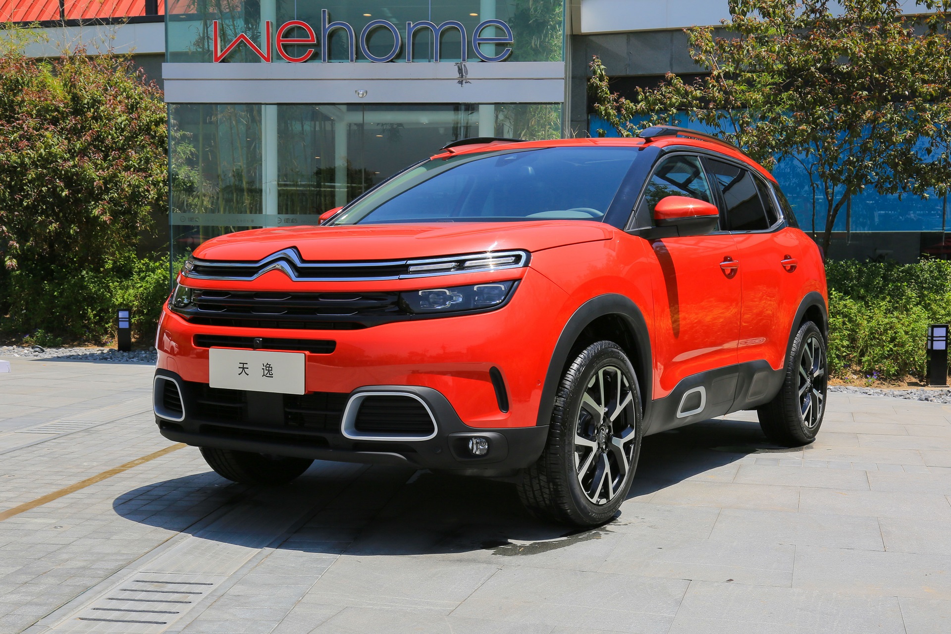  p>乐享中高级suv天逸c5 aircross是雪铁龙基于emp2平台研发的中高级