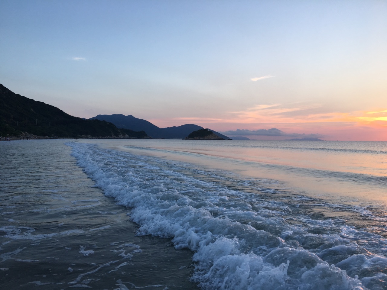 data-lemmaid="5872676">台山市 /a>上川岛飞沙滩旅游度假区是广东