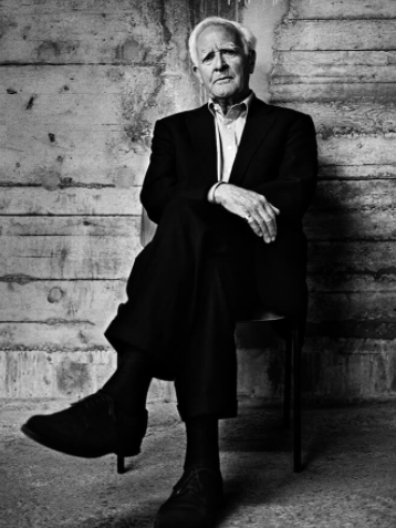  p>约翰·勒卡雷 i>(john le carre,1939年10月19日-2020年12月12日) 