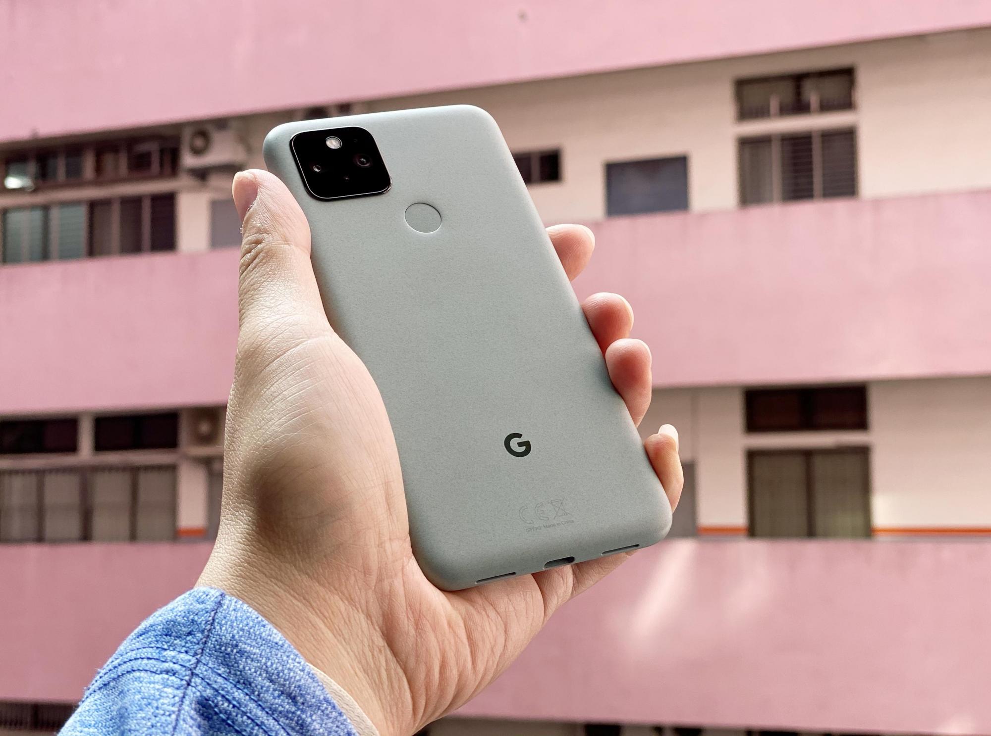 iPhone 12与谷歌Pixel 5实测：效能与AI的对决_百科TA说