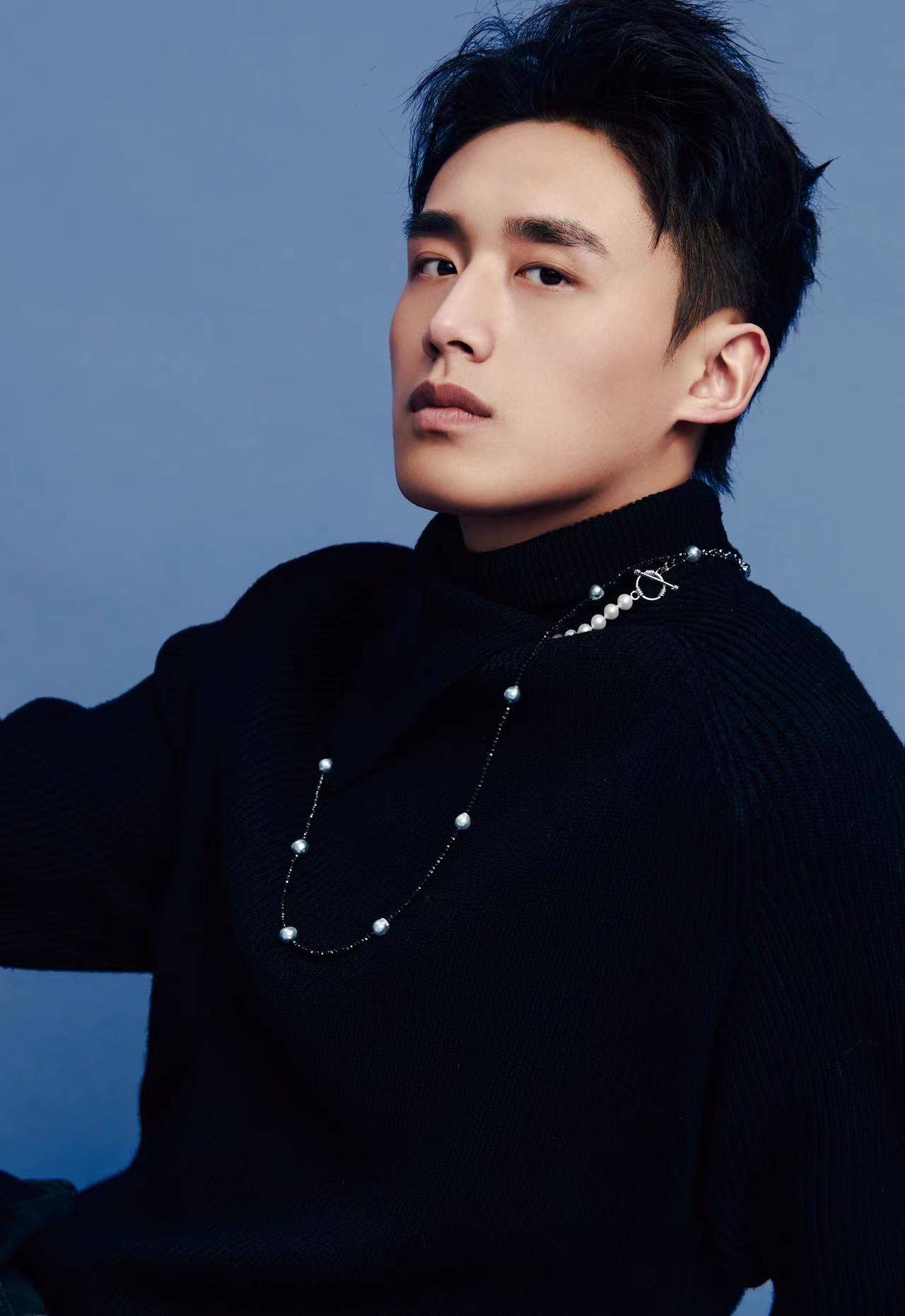  p data-id="tziwy8tjzxda">陈岳,演员,在年代情感剧《人生之路》中