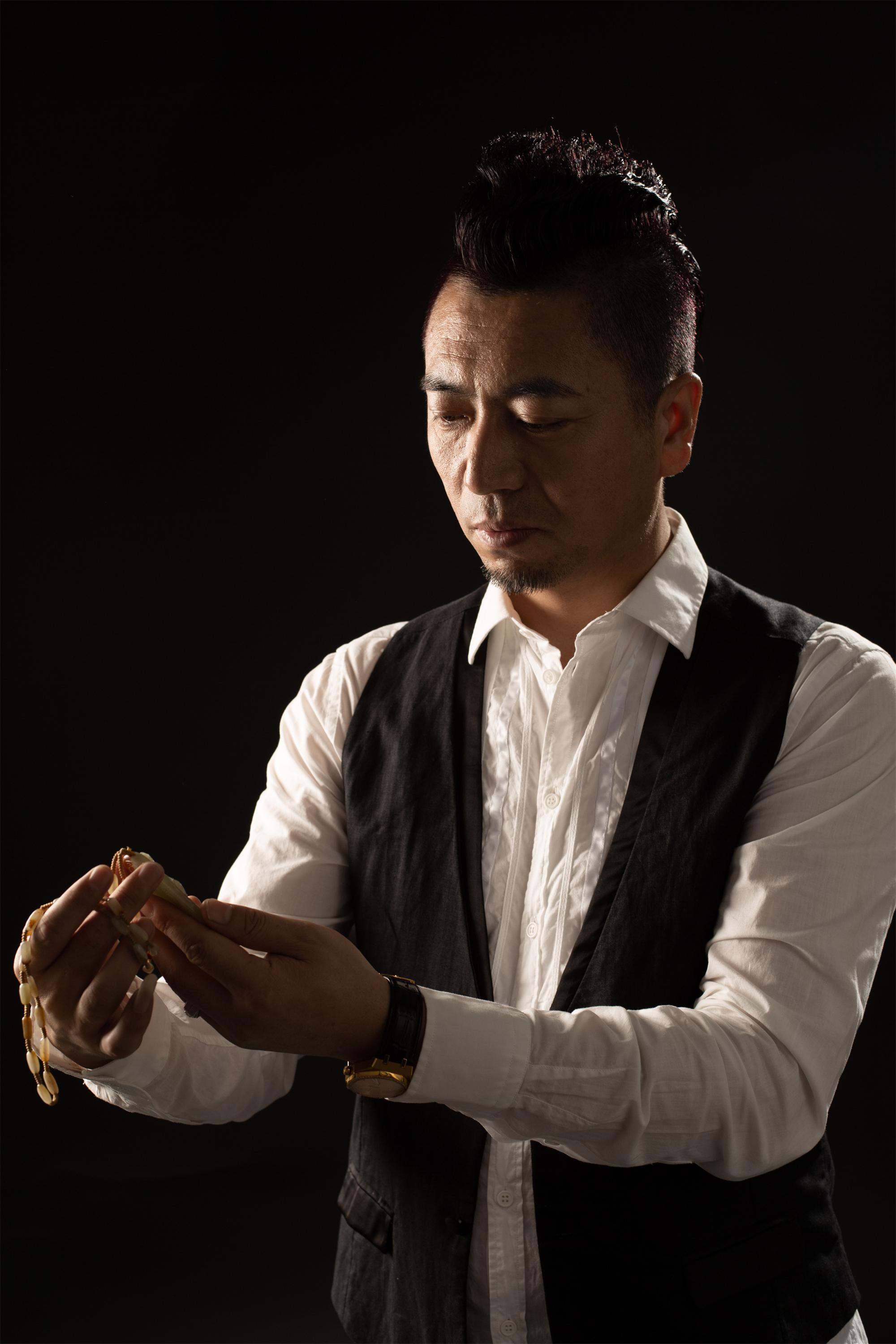 李东辉