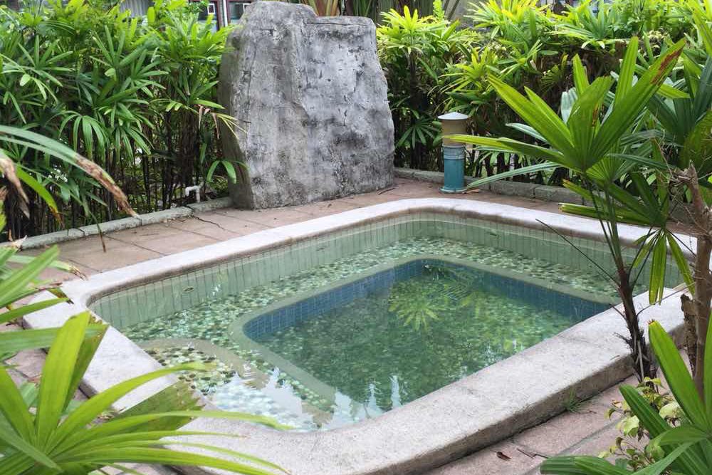 热水温泉度假山庄