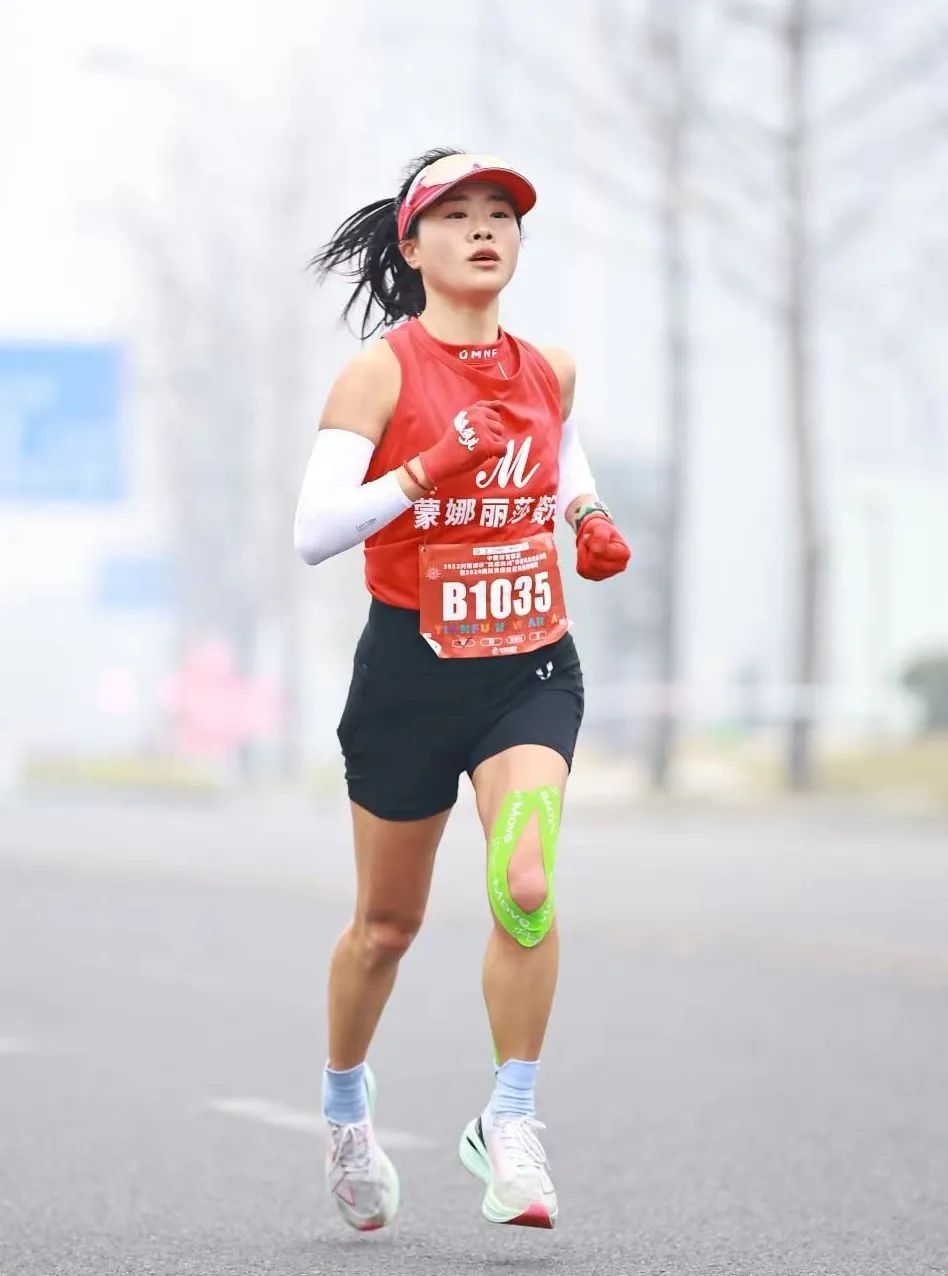  p data-id="tmm3sysiuarp">吴杰,女,中国马拉松运动员. /p>