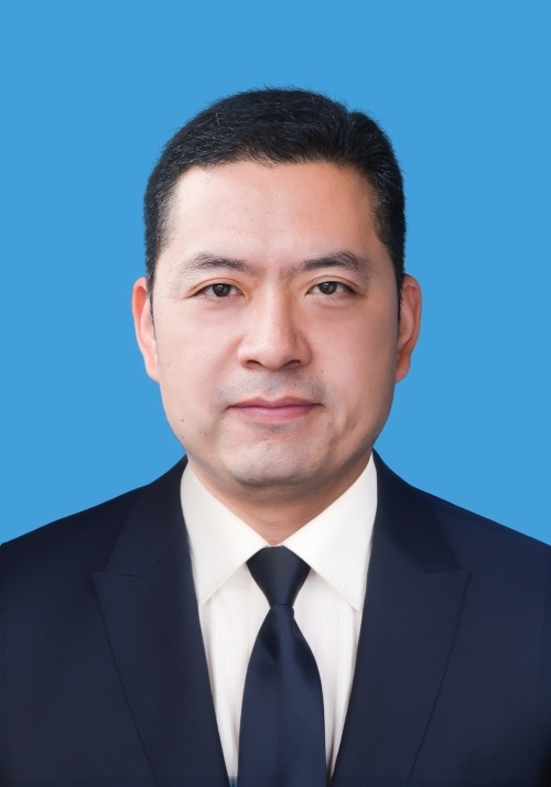  p>郑济斌,现任乐清市北白象镇党委书记 /p>