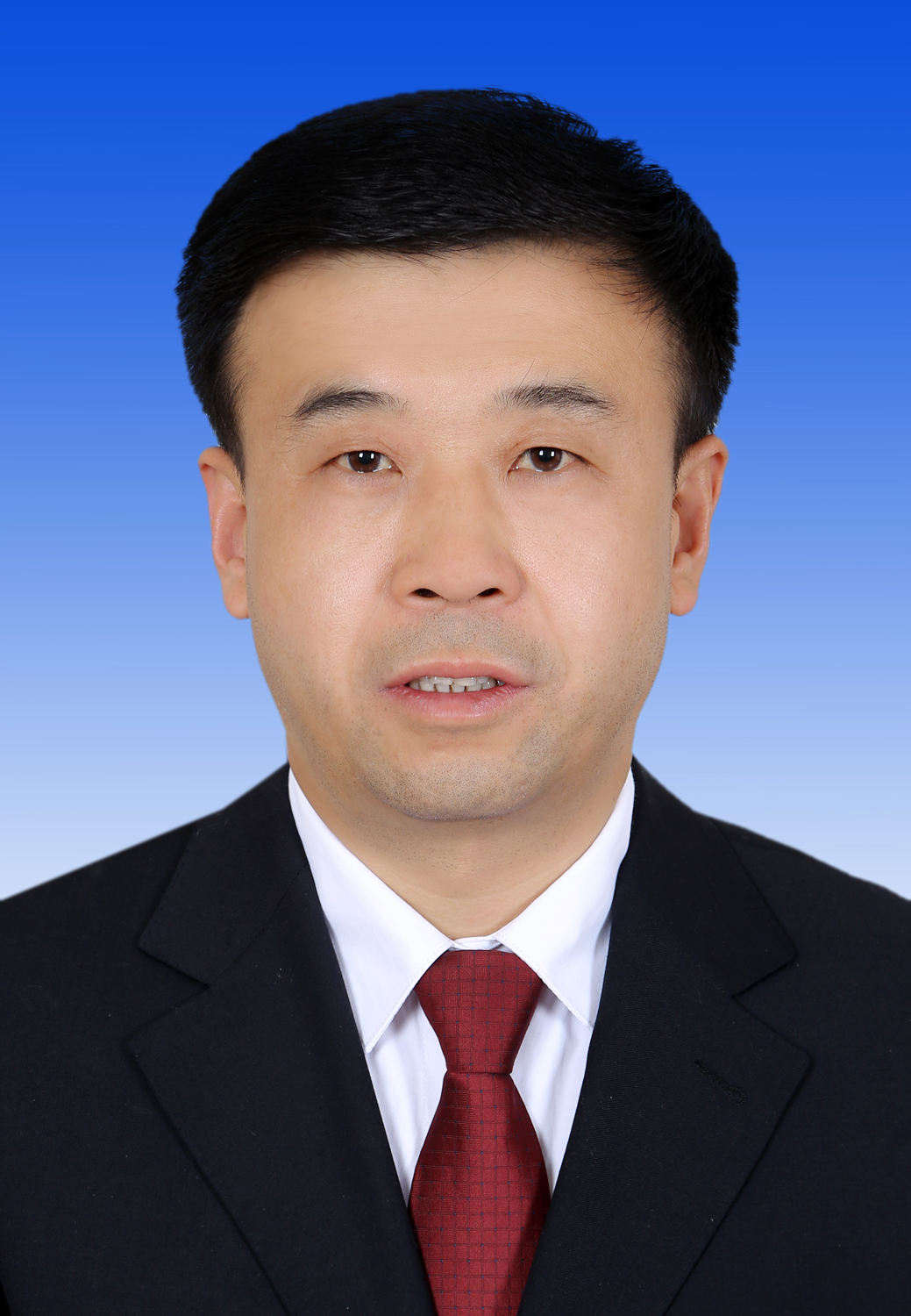 岳占文