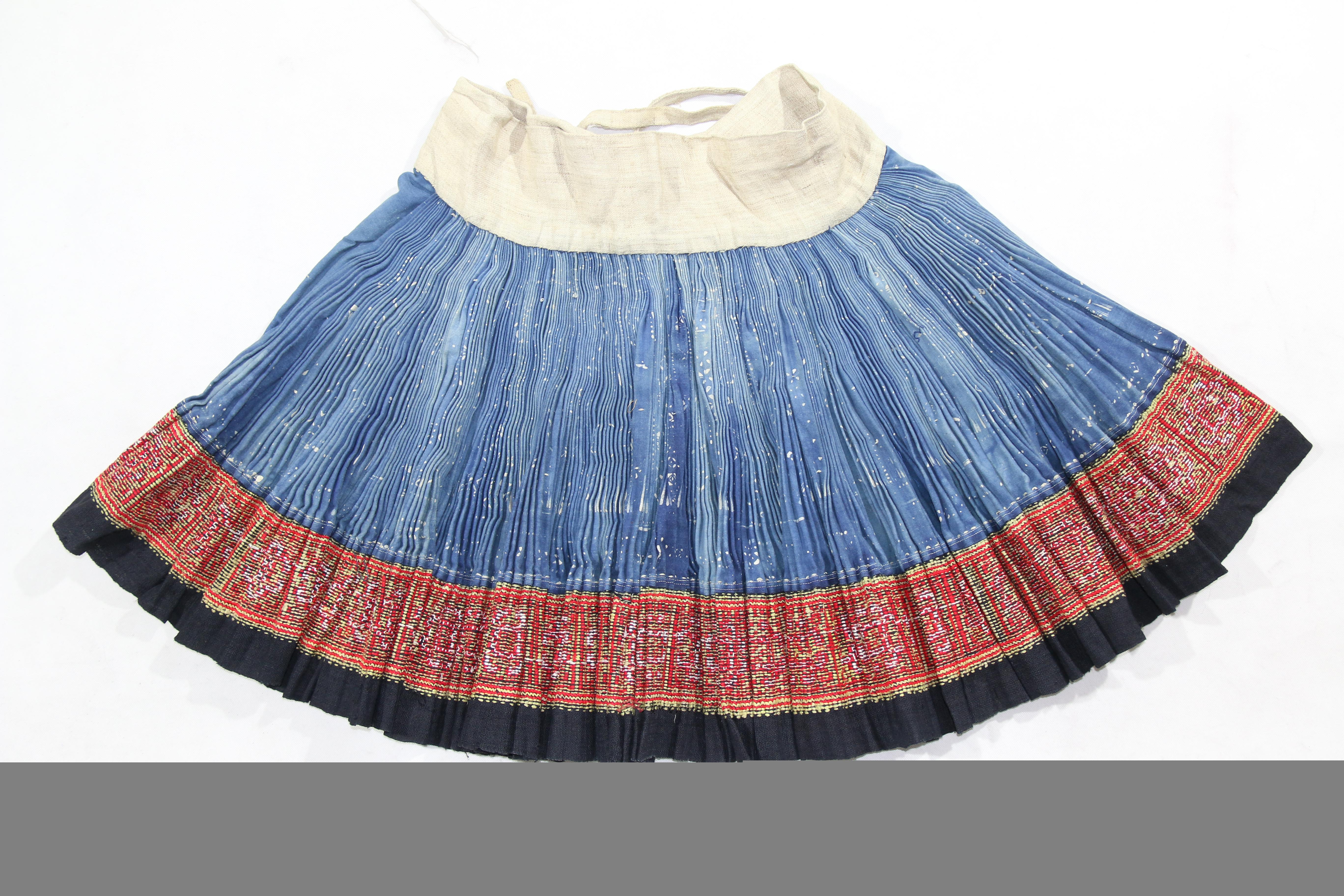 当代广西隆林苗族蜡染百褶裙