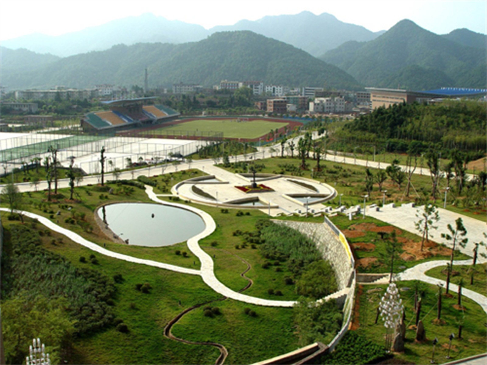 景德镇陶瓷大学