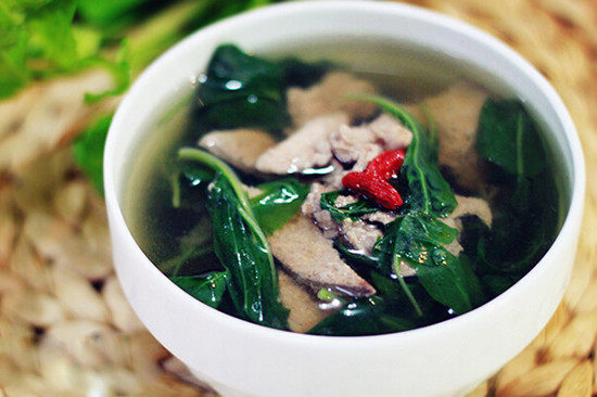 枸杞雪梨猪肝瘦肉汤