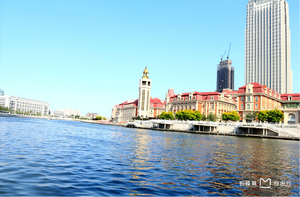  p>海河外滩公园位于天津市 a target="_blank" href="/item/滨海新区