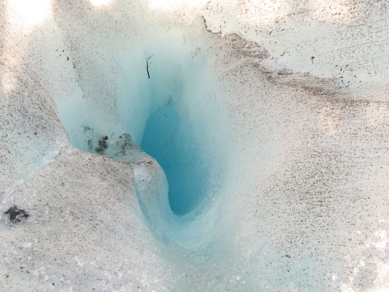  p>冰川相(glacial facies)是陆相沉积类型之一,是由冰川作用堆积形成