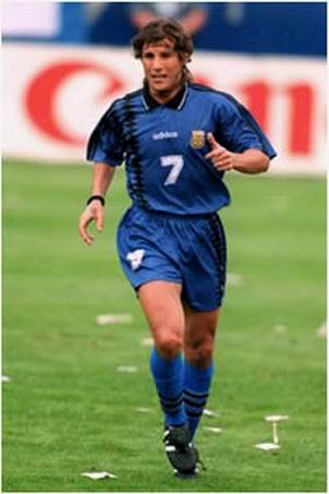  p>克劳迪奥·卡尼吉亚(claudio caniggia),1967年1月9日出生于阿根廷