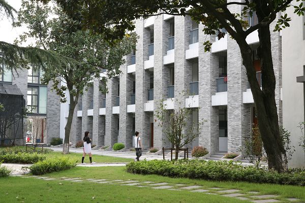 上海市嘉定区安亭高级中学