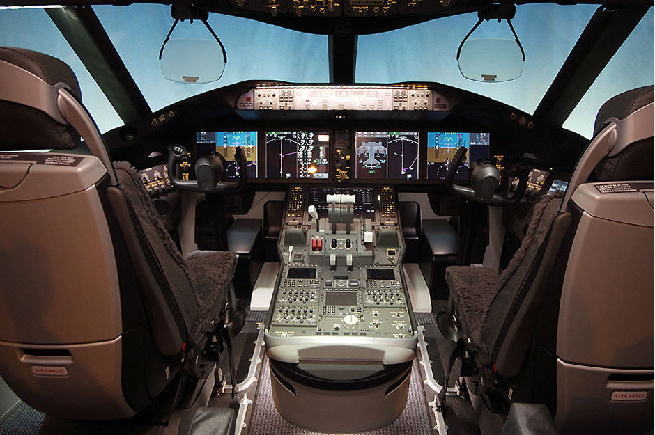  p>波音787(英语: b>boeing 787 /b>)是一款航空史上首架超远程 a