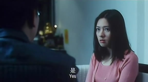  /p> p>1980年在街上被星探发掘,开始拍摄广告,17岁时进入演艺圈,参与