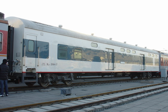  p>行李车是指供运送行李及包裹用的铁路客车.其标记符号为"xl".