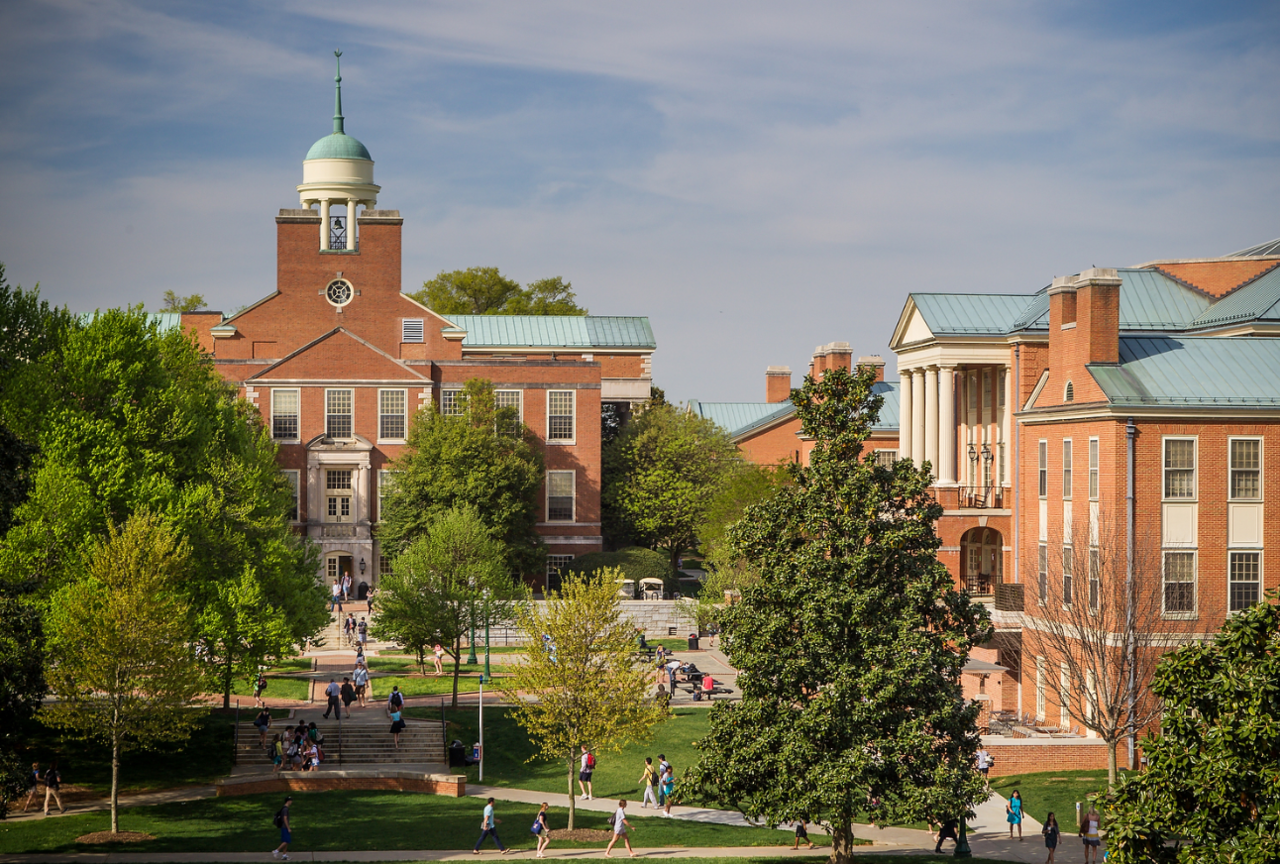  p>维克森林大学(wake forest university),建于1834年,是美国一所极