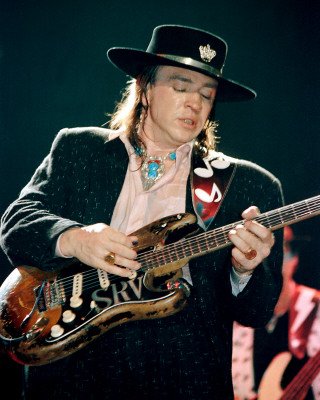  p>stevie ray vaughan是一首歌曲,由stevie ray vaughan演唱. /p>
