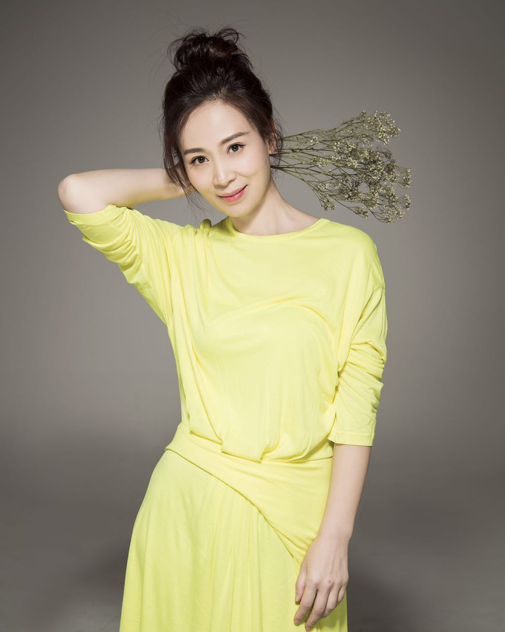  p>钱洁(原名钱琳储),出生于河北保定,毕业于河北大学,中国内地女演员