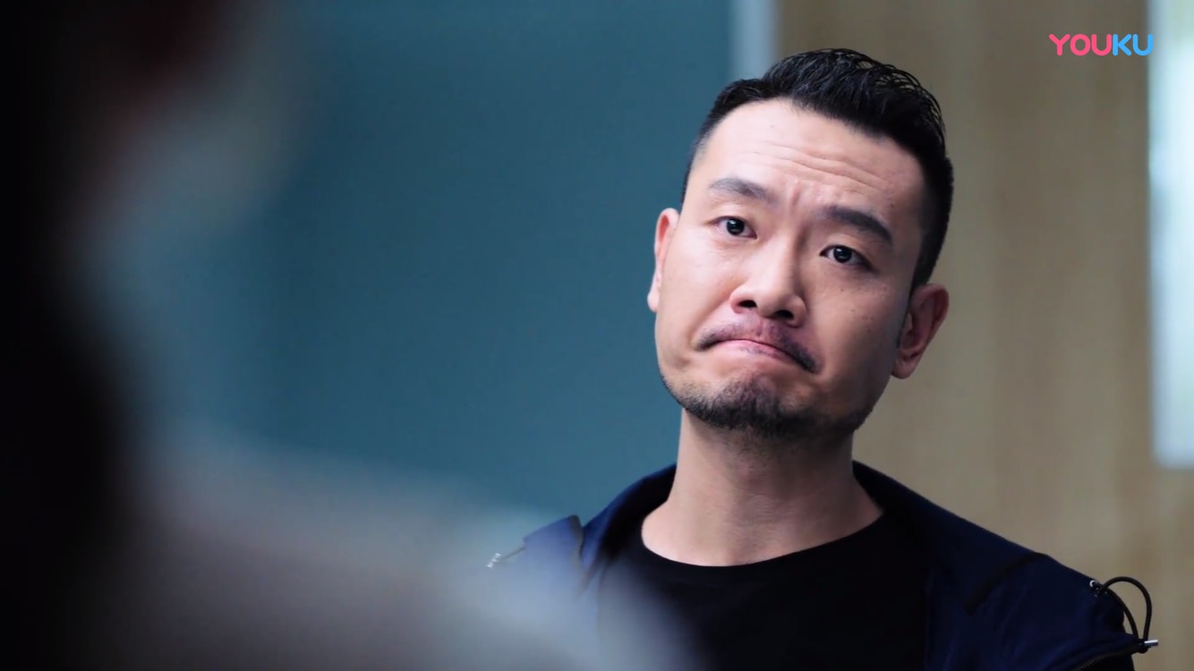  p data-id="gnbtx7g4ck">寒青,1981年12月1日出生于北京,青年演员