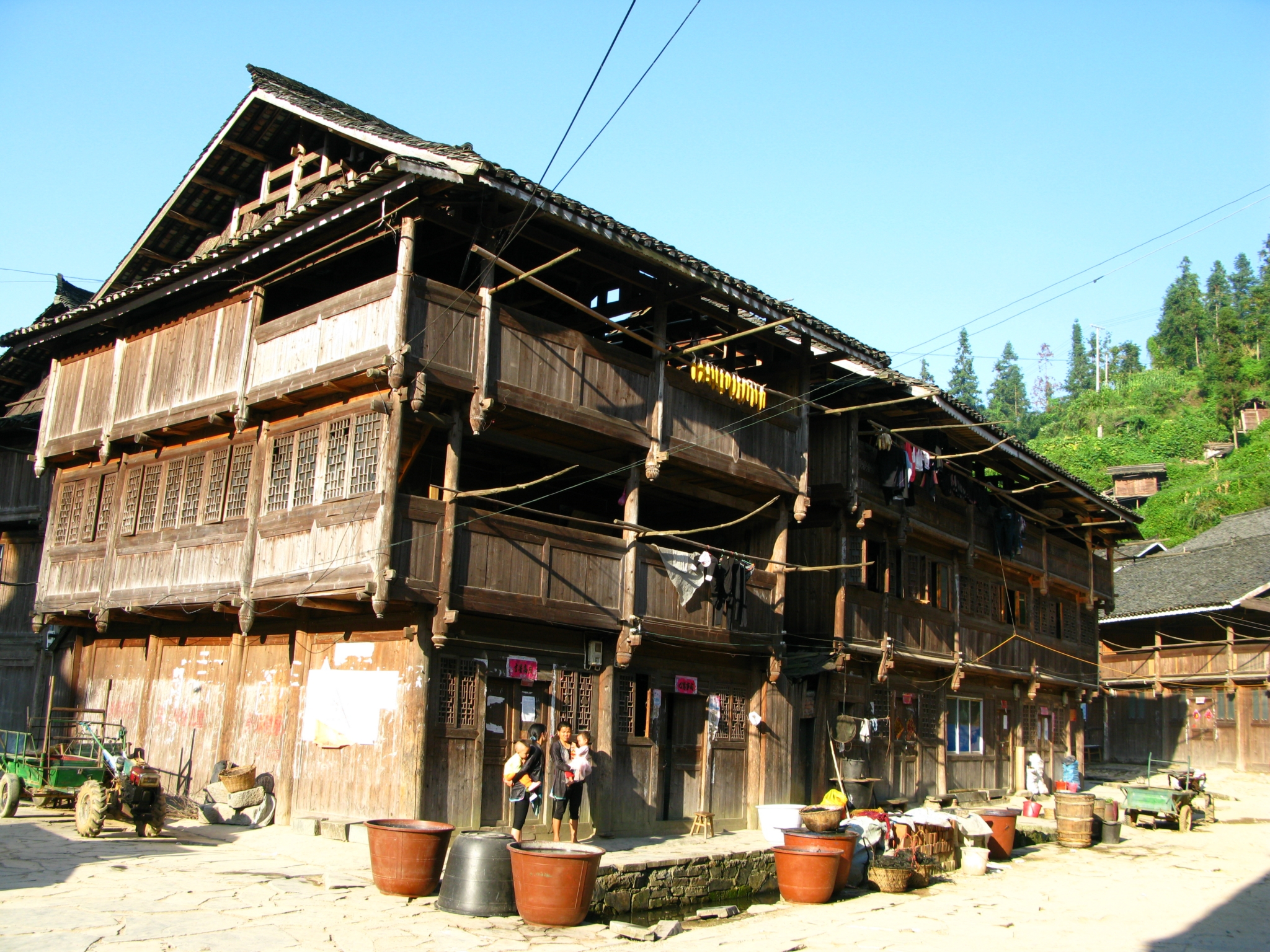 blank" href="/item/黔东南苗族侗族自治州