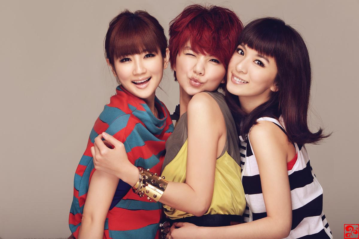  p>任家萱(selina),1981年10月31日出生于台湾省台北市,中国台湾女