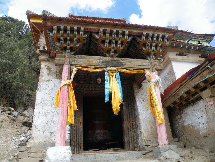  p>果芒寺是位于青海省安多地区班玛县的一座寺院,始建于18164. /p>