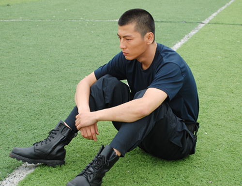  p>王建福,1984年7月15日出生于天津市,中国内地男演员,毕业于 a