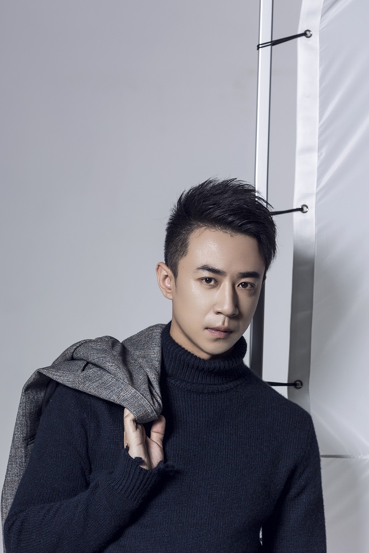 ="go18uvusev">张维伊,1988年1月9日出生于北京市,中国内地影视男演员