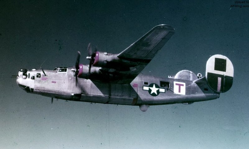 b-24轰炸机