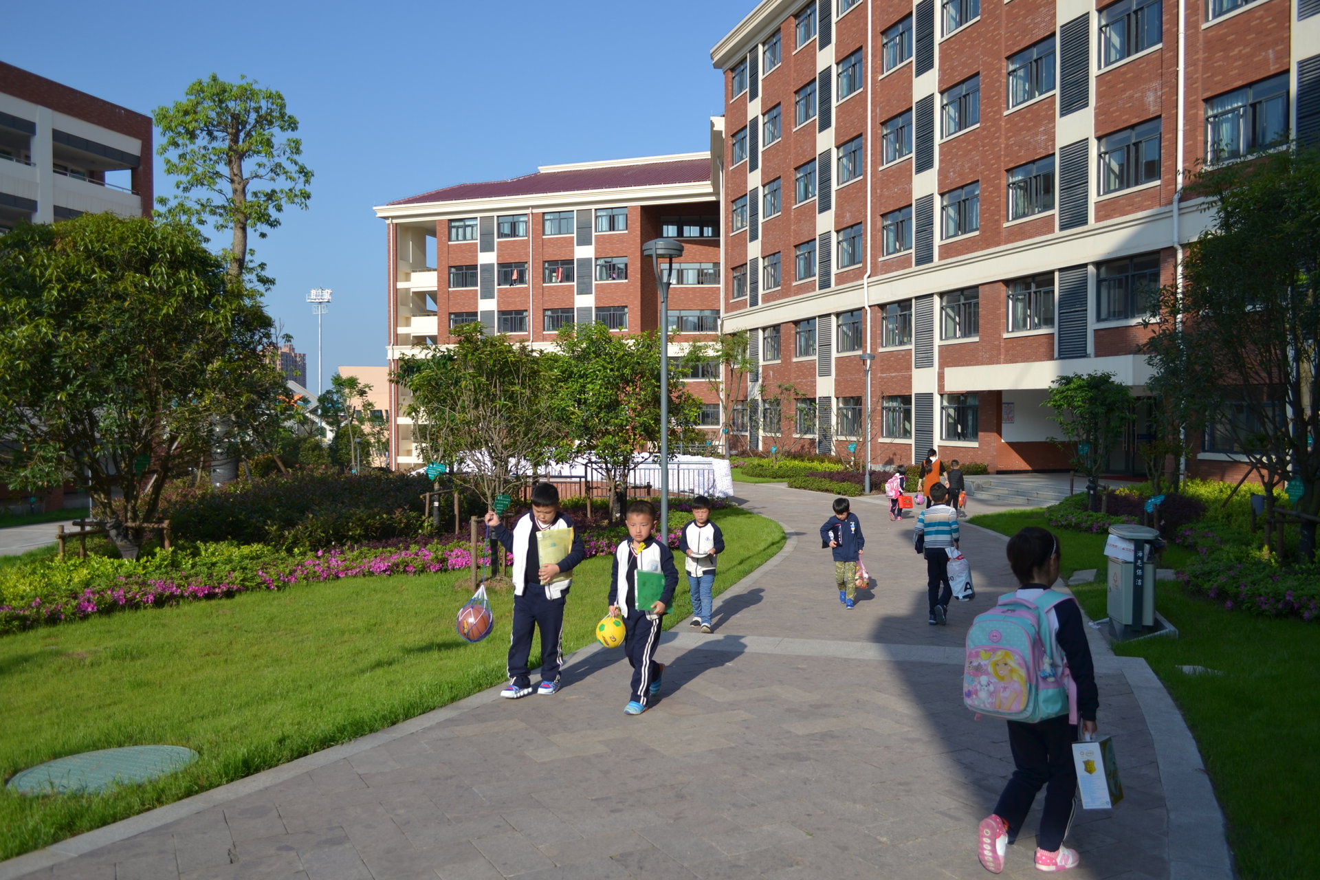 浙江省诸暨市海亮外国语学校