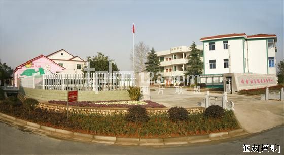 安吉县良朋镇中心小学