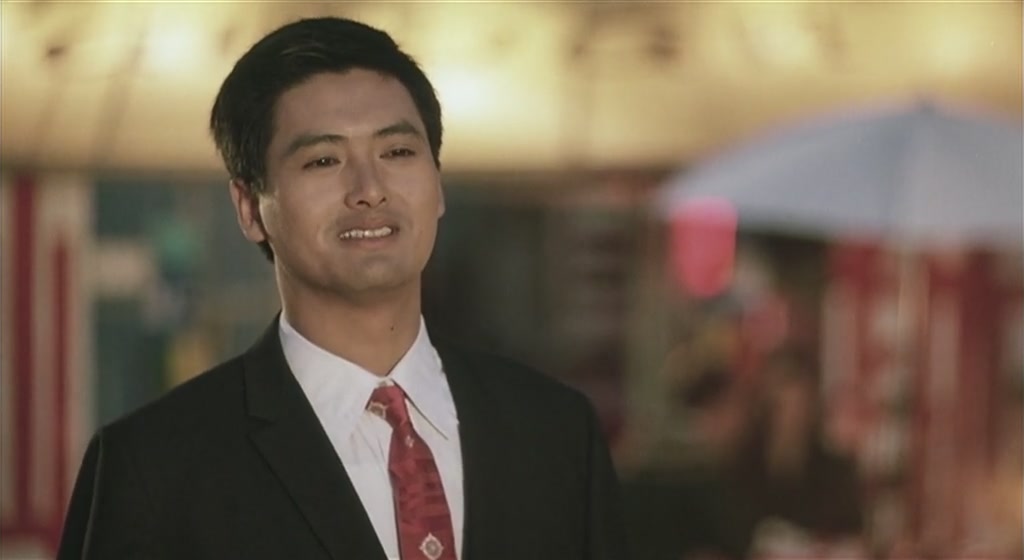  p>周润发(chow yun fat),1955年5月18日出生于香港南丫岛,籍贯广东省